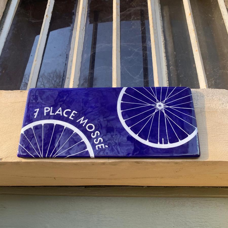 Cafe Velo Nevers Exterior photo
