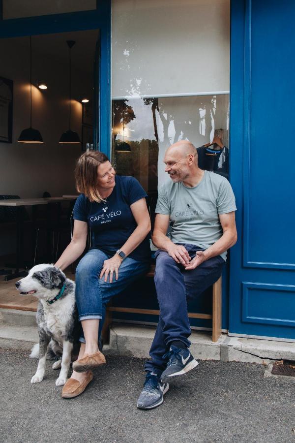 Cafe Velo Nevers Exterior photo